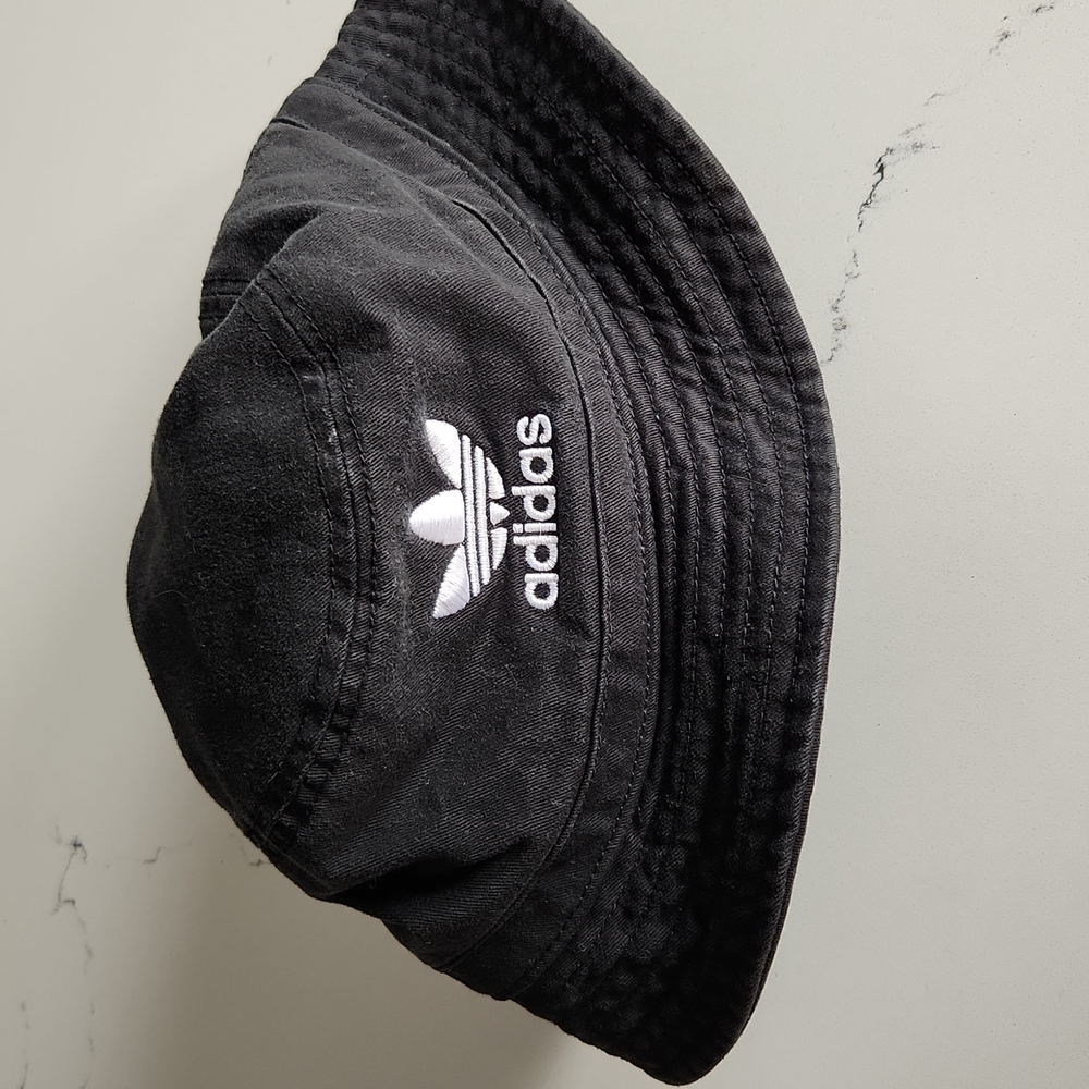 Unisex Adidas Bucket Hat